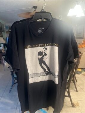 Shirt Everybody Skates “The Smith Grind” t-shirt Size xl limited and exclu